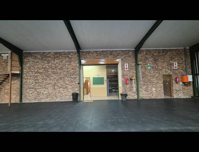 1,011M² WAREHOUSE TO LET IN NELSPRUIT INDUSTRIAL